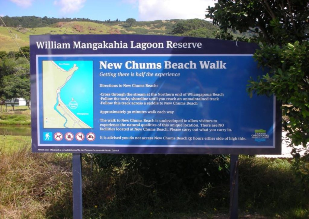 New-Chums-Beach-Walk-sign-in-carpark